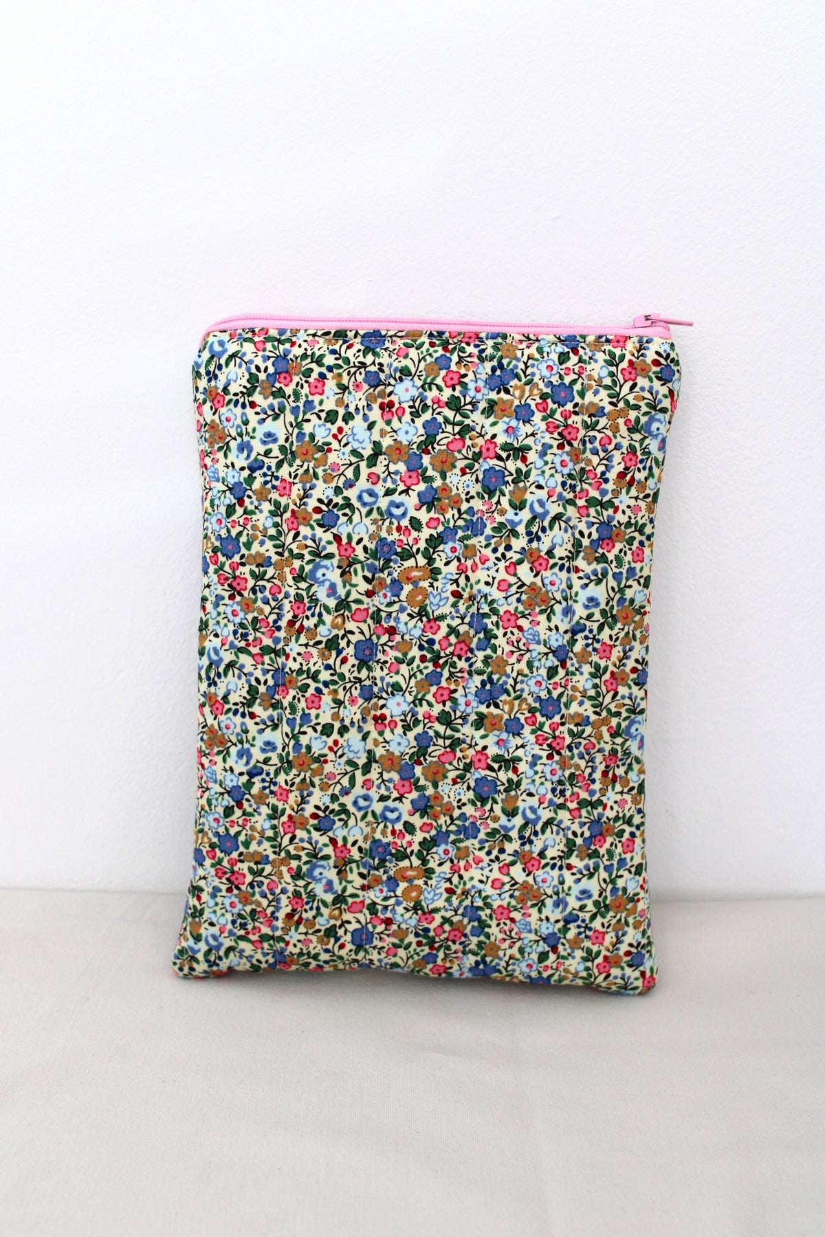 Pink Ditsy Floral e-reader sleeve