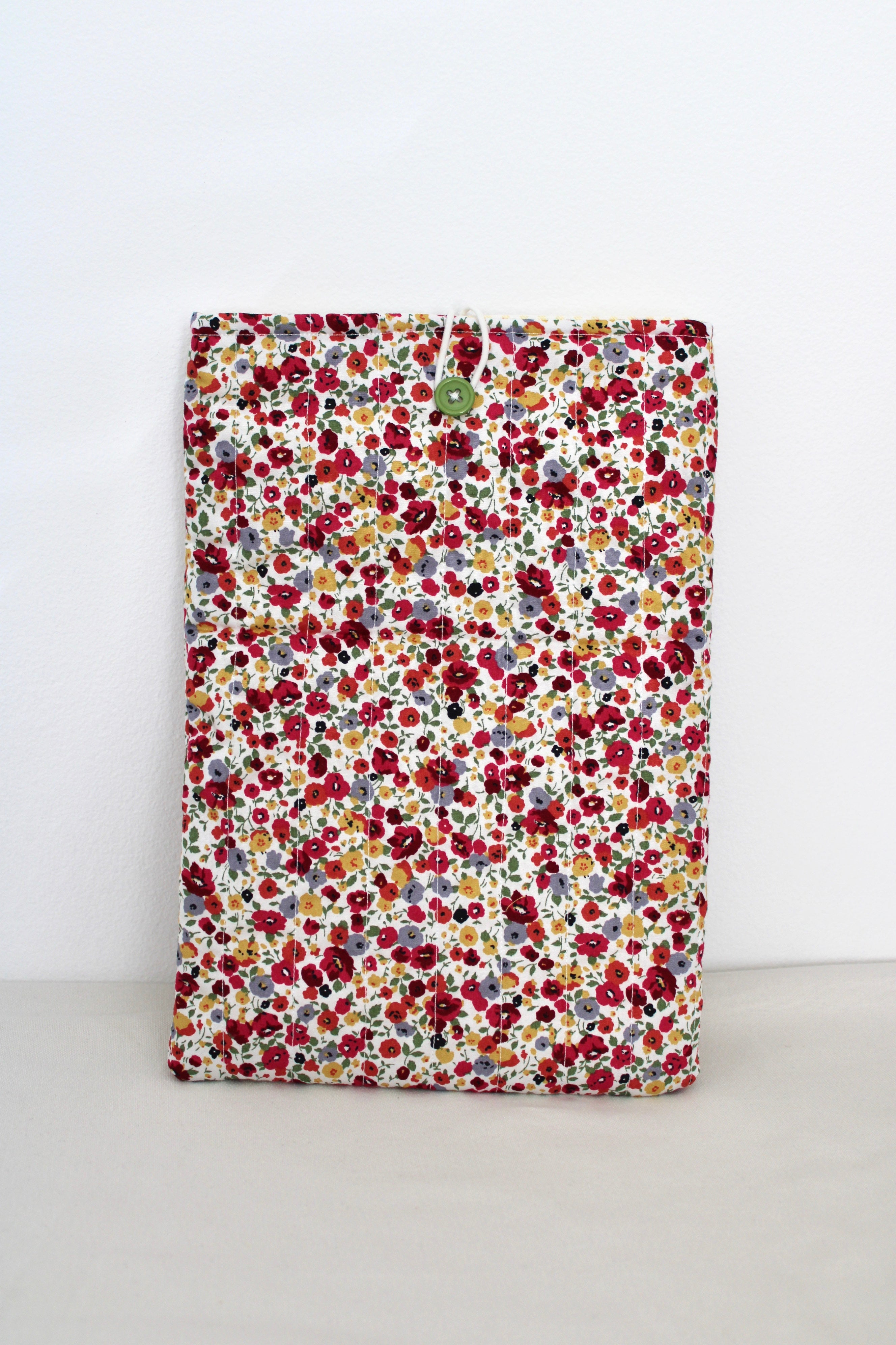 Poppy Book Sleeve